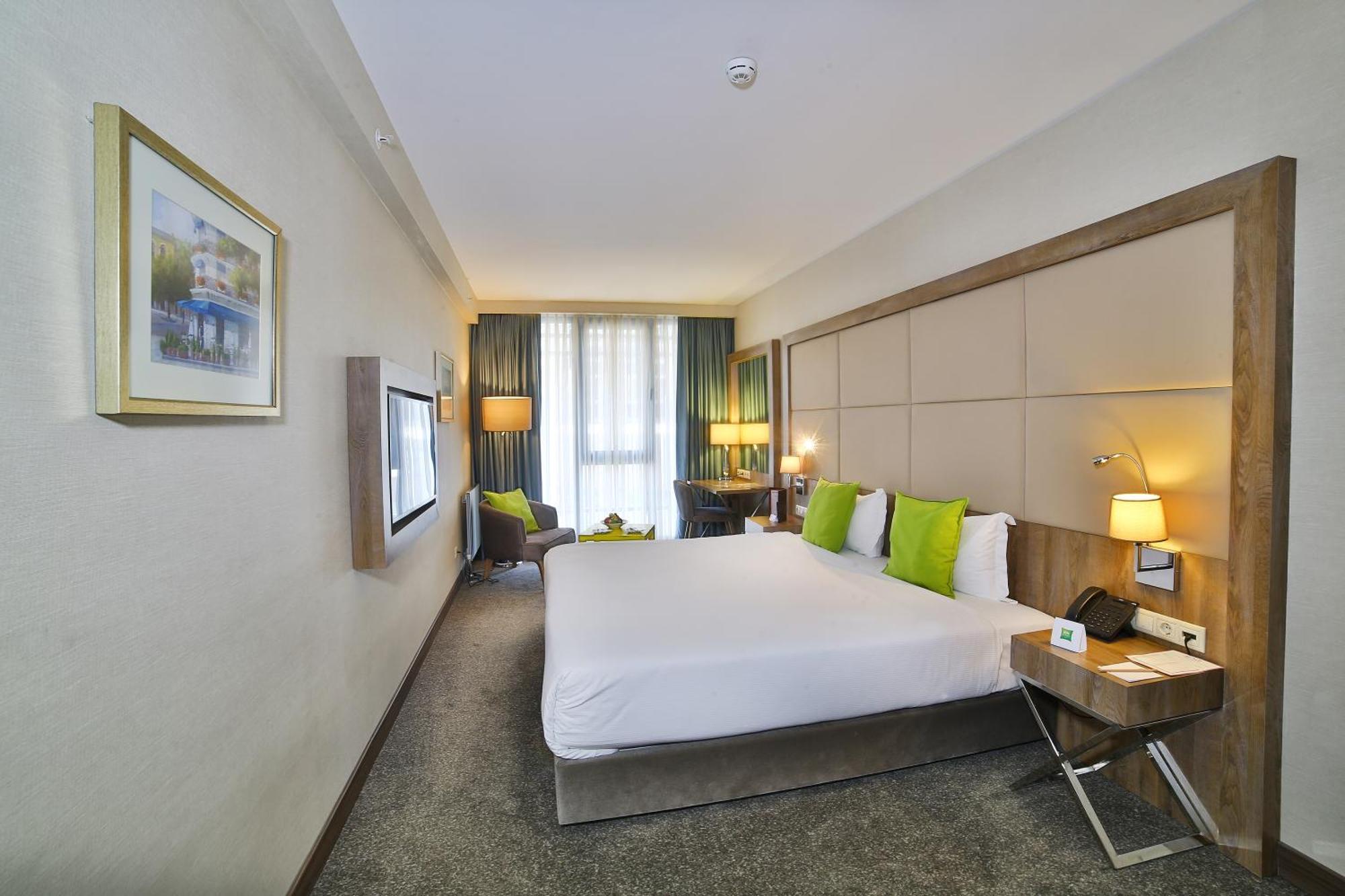 Ibis Styles Istanbul Bomonti Hotel Exterior photo
