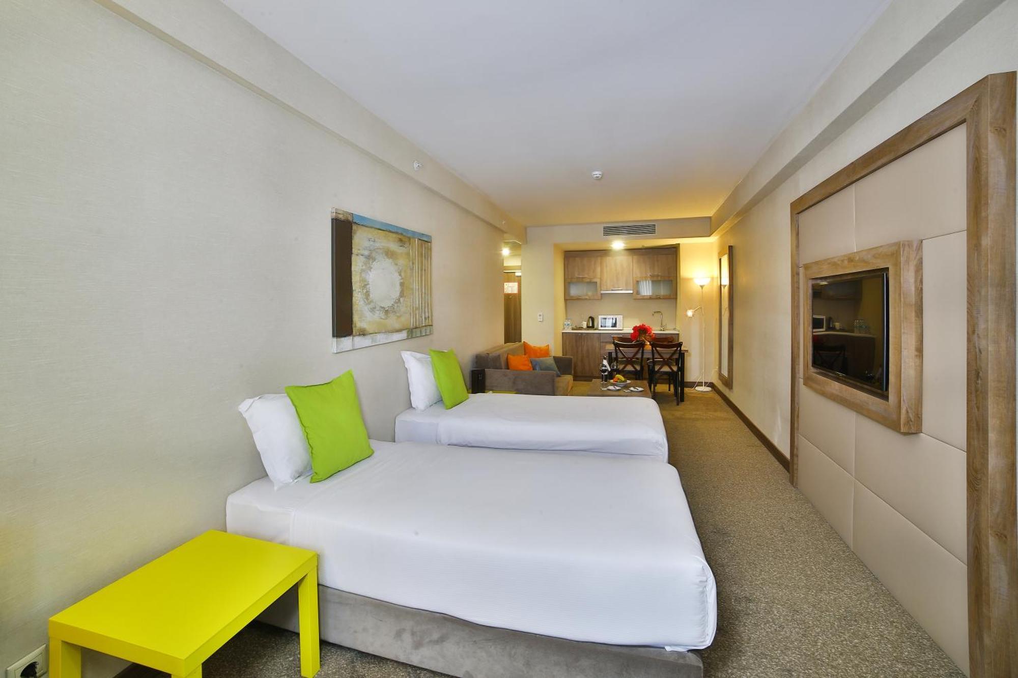 Ibis Styles Istanbul Bomonti Hotel Exterior photo