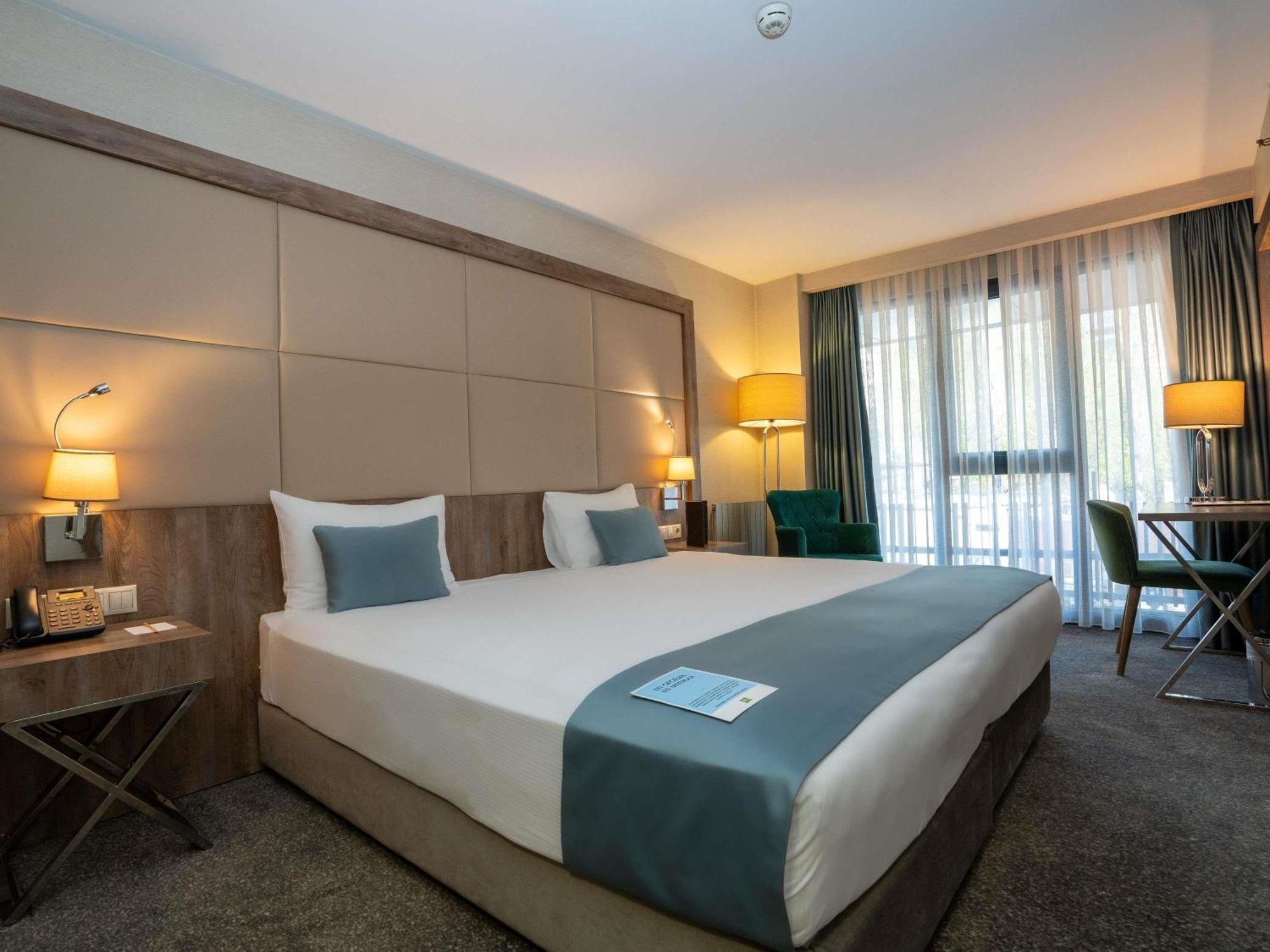 Ibis Styles Istanbul Bomonti Hotel Exterior photo