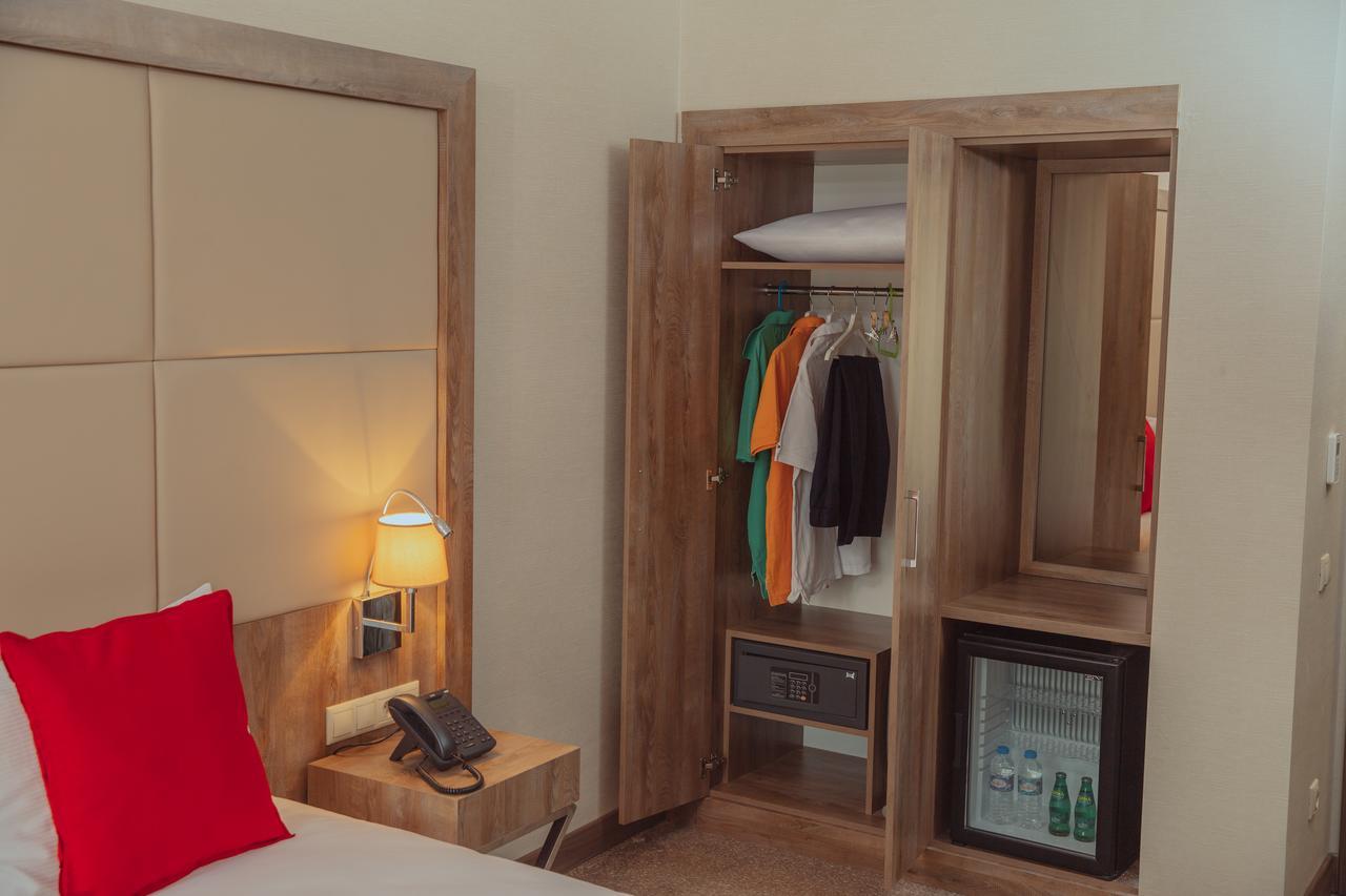 Ibis Styles Istanbul Bomonti Hotel Exterior photo