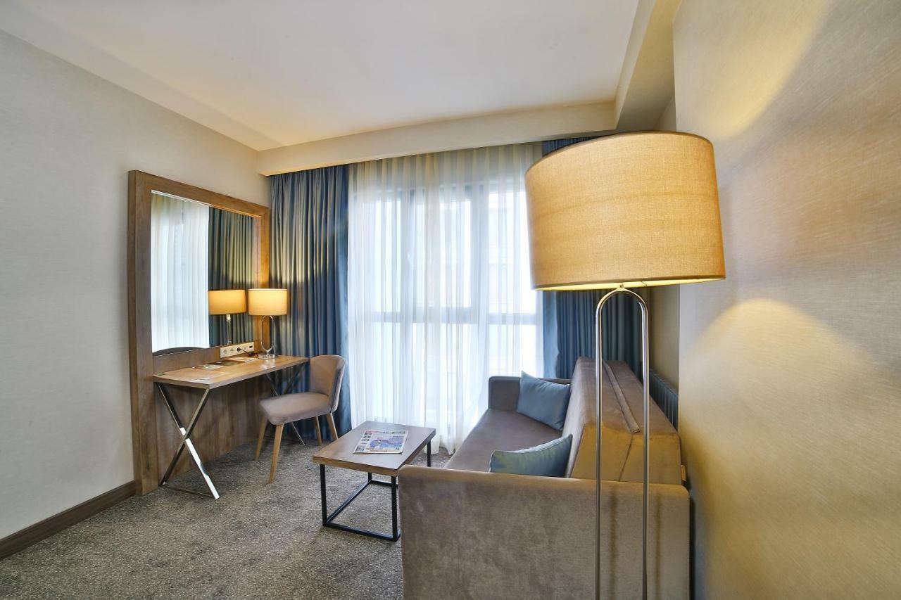 Ibis Styles Istanbul Bomonti Hotel Exterior photo